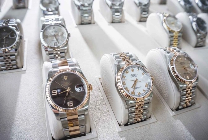Selection Watch