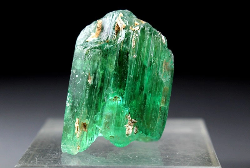 Hiddenite