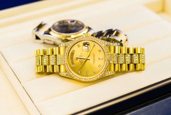Cleaning watch